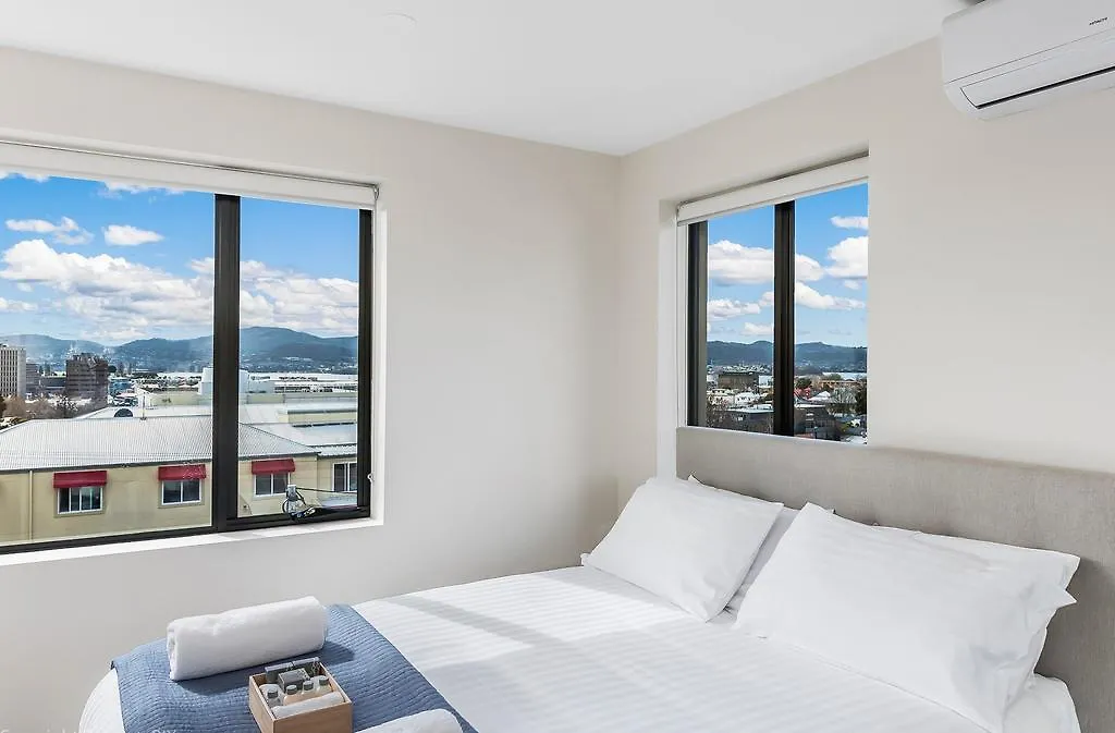 110 Hampden Apartments Hobart 4*,